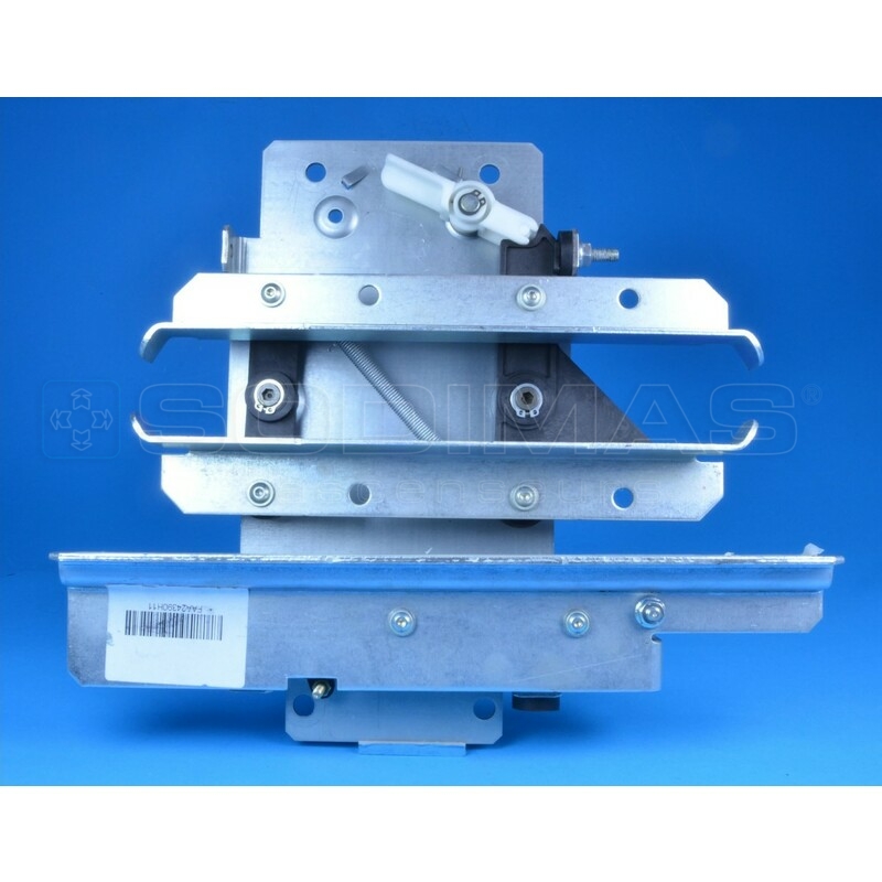 Pince porte PAX rampant 243 mm gauche - ouverture vers la droite vue du palier - ascenseur électrique FAA24390N11 (remplace FAA24390H11)